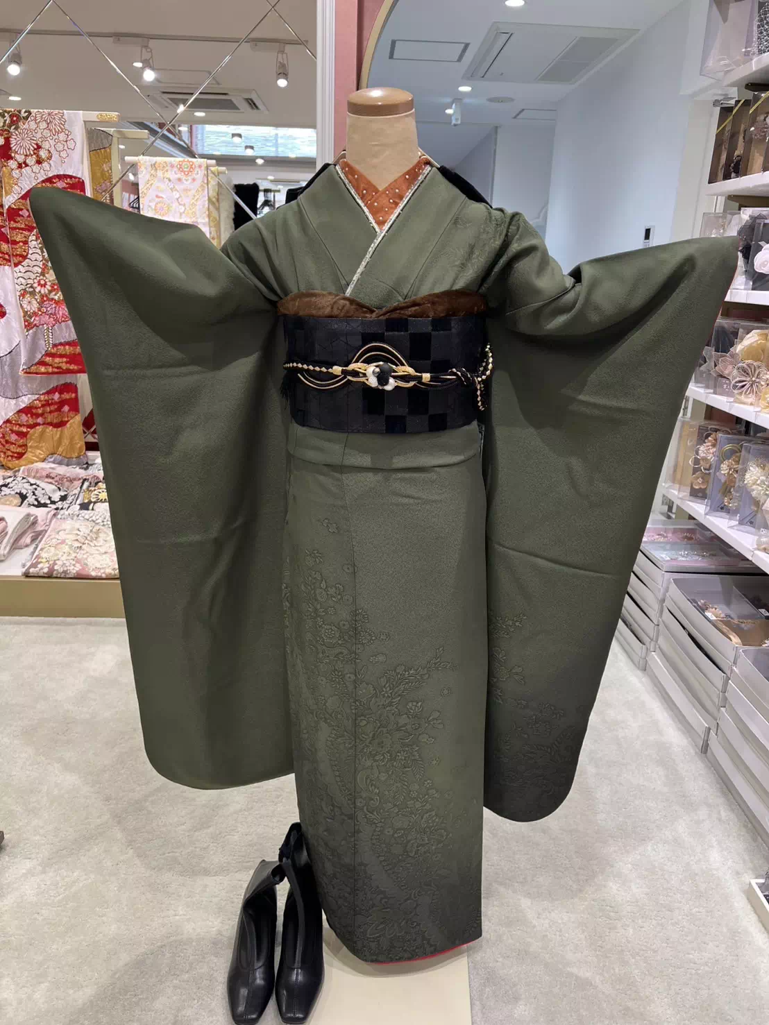 TAKAZEN姫路店　加古川市　高砂市　人気振袖　振袖レンタル　姫路市　成人式　卒業式　袴　振袖　イマドキ振袖　香音　