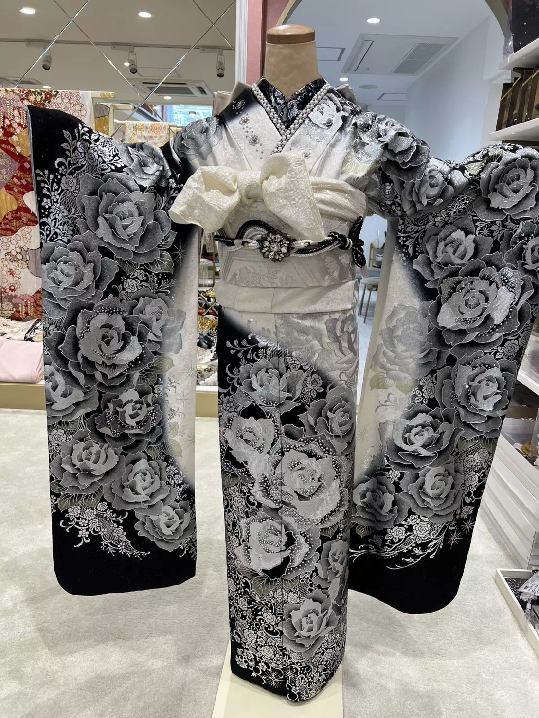 姫路　加古川　高砂　たつの　振袖レンタル　成人式　キラキラ振袖　シルバー