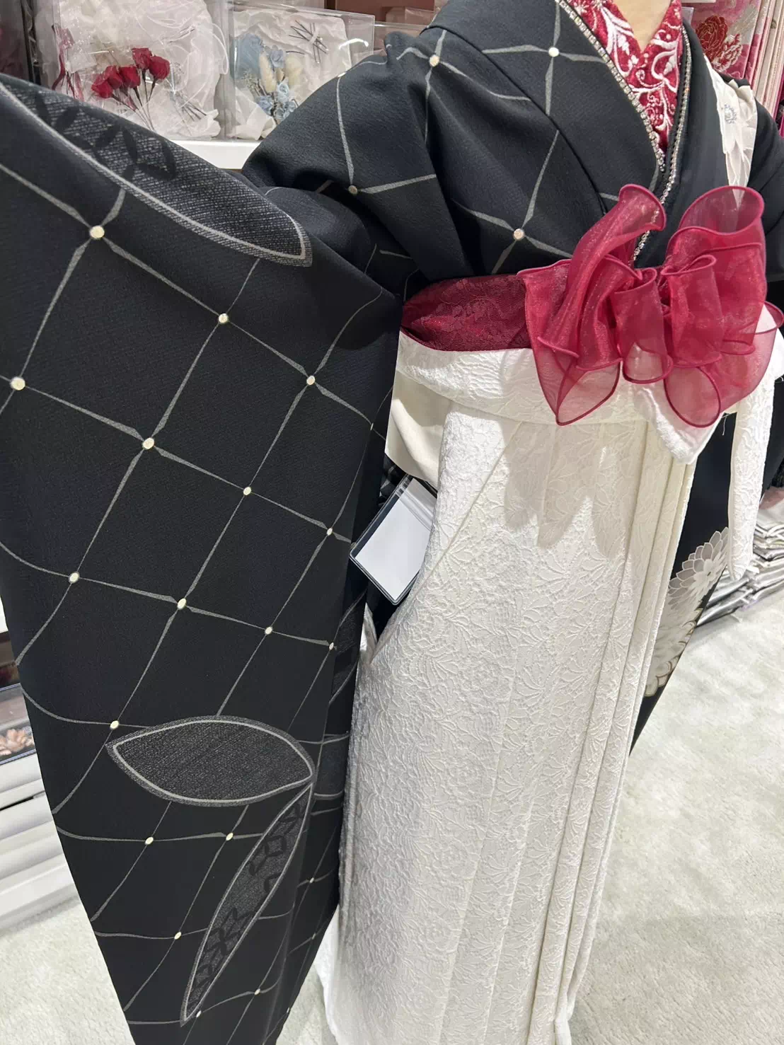 TAKAZEN姫路店　姫路市　成人式　卒業式　袴　振袖　イマドキ振袖　キラキラ　ヘップバーン　　白　金