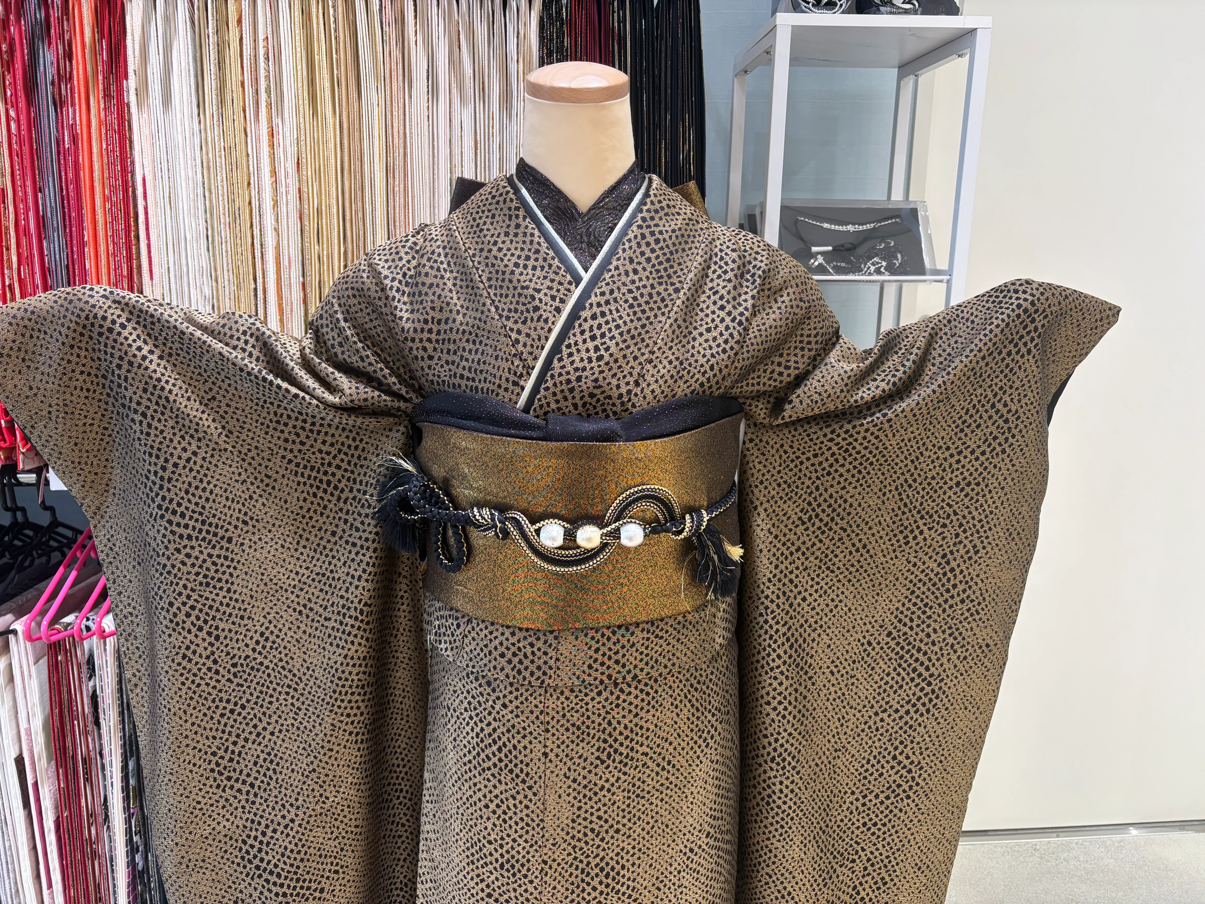 TAKAZEN　タカゼン　振袖レンタル　ヴィンテージ　かっこいい　ブーツスタイル