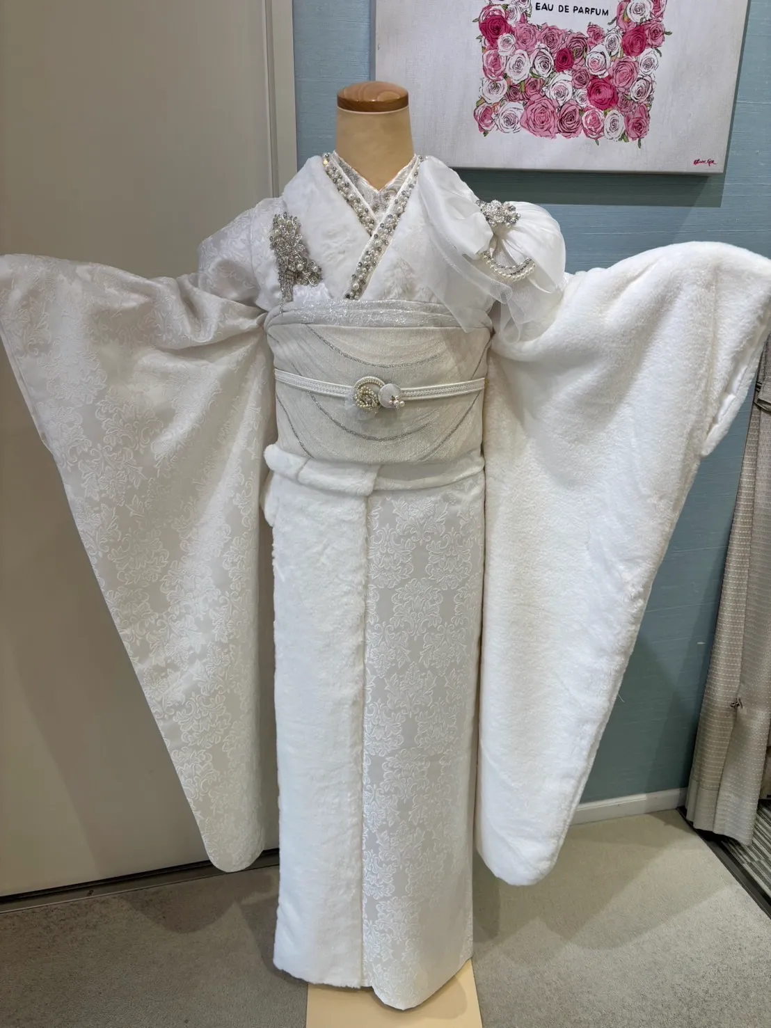 成人式　振袖レンタル　白　キラキラ　フワフワ　シュシュ