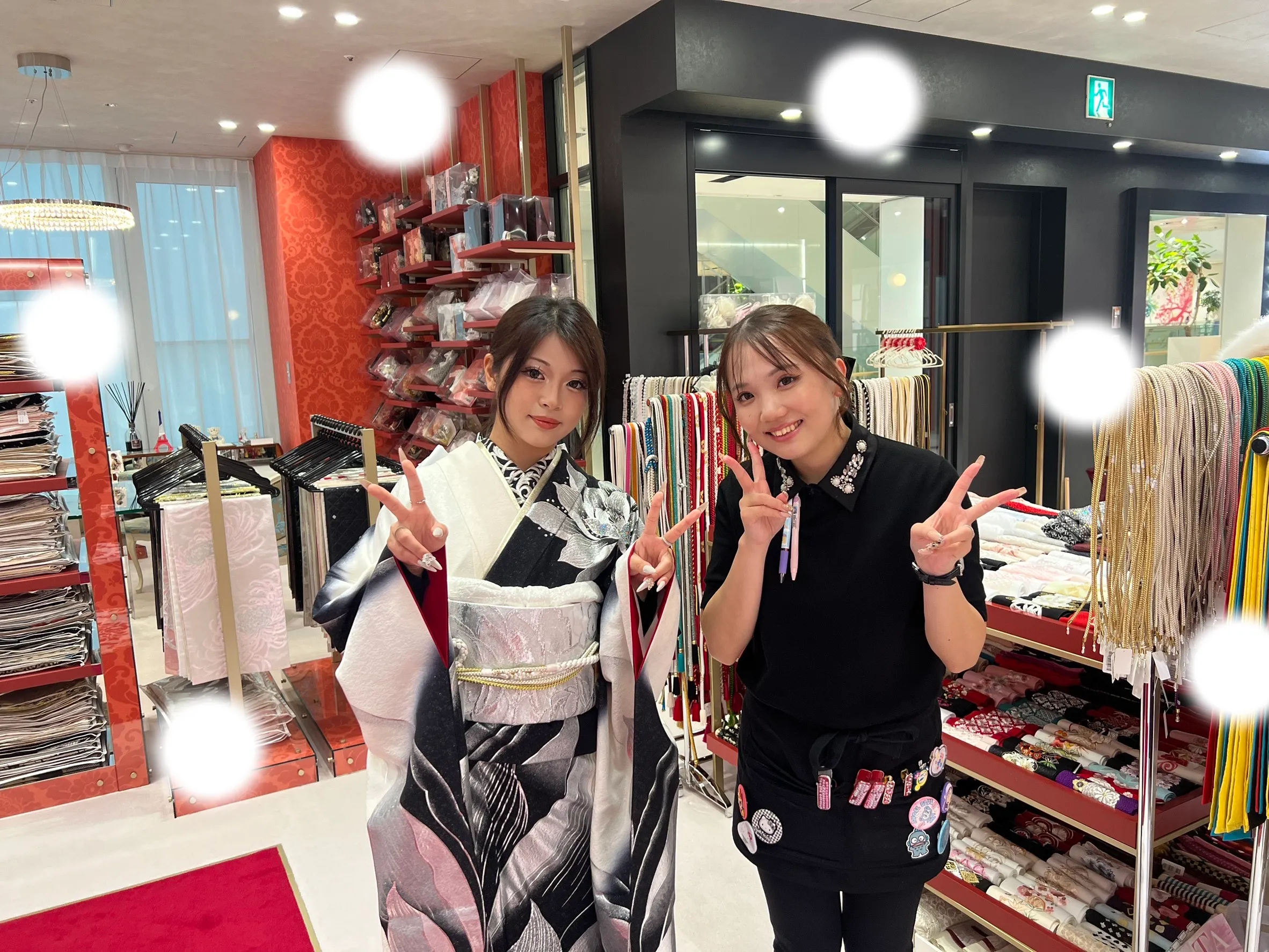 成人式　振袖　シルバー　キラキラ　モード　オシャレ　きれいめ