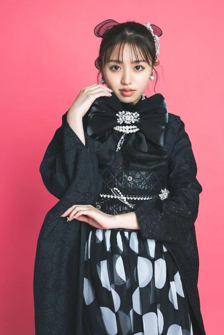 成人式振袖レンタル　BLACKLABEL　ドレス振袖　黒と水玉　表参道