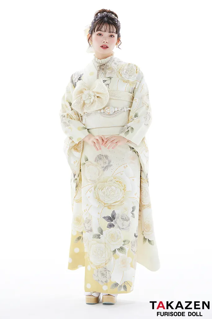 TAKAZEN　奈良　振袖　レンタル　成人式　ヘップバーンシャネルカラー　黄色/クリーム　おしゃれな振袖　バラ/リボン柄　スワロフスキー付き　ブーツコーデ　レース小物コーデ　南琴奈
