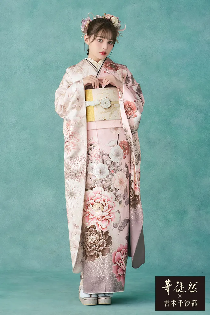 TAKAZENのレンタル振袖 華徒然×吉木千沙都ブランド振袖　ピンク/淡い色　古典柄　はんなり　上品　きれいめ　かわいい【通販可】K1258