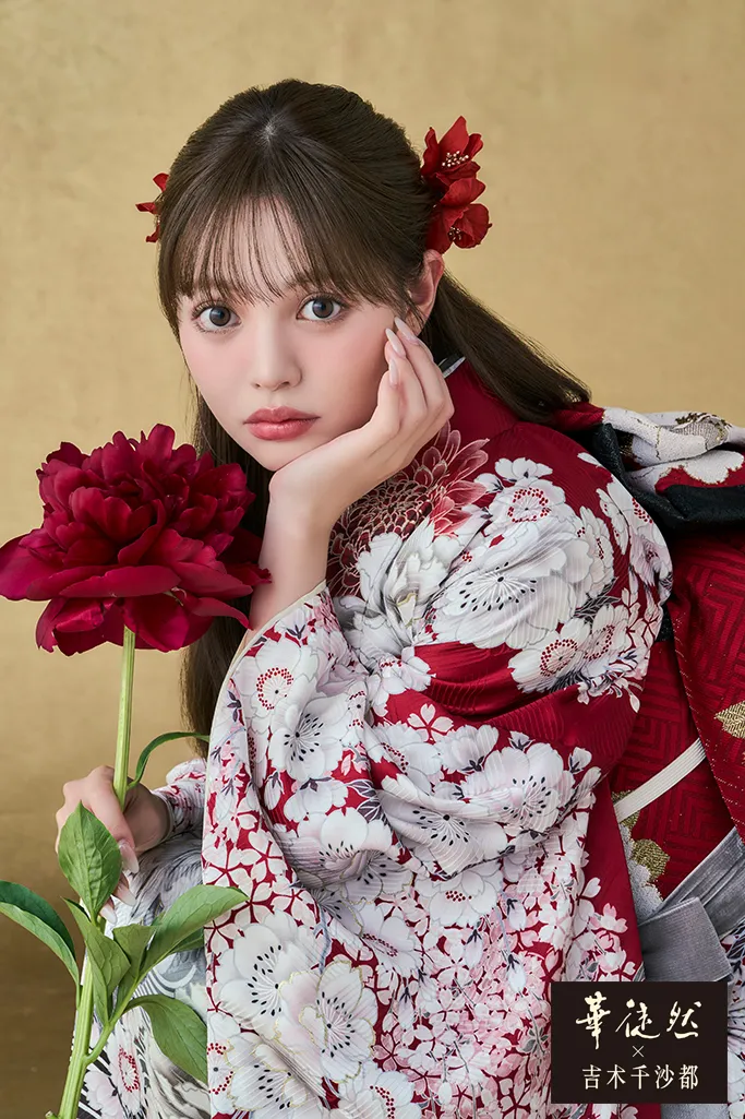 TAKAZENのレンタル振袖 華徒然×吉木千沙都ブランド振袖　赤地/鮮やか　流水模様/古典柄　華やか　大人っぽい　目立つ　きれいめ　豪華【通販可】K1267