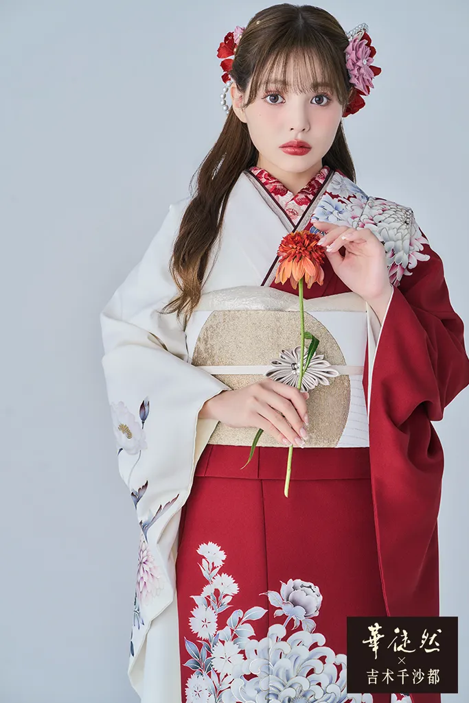 TAKAZENのレンタル振袖 華徒然×吉木千沙都ブランド振袖　赤/白/紅白　古典柄　上品　大人っぽい　きれいめ　片身替わり【通販可】K1270