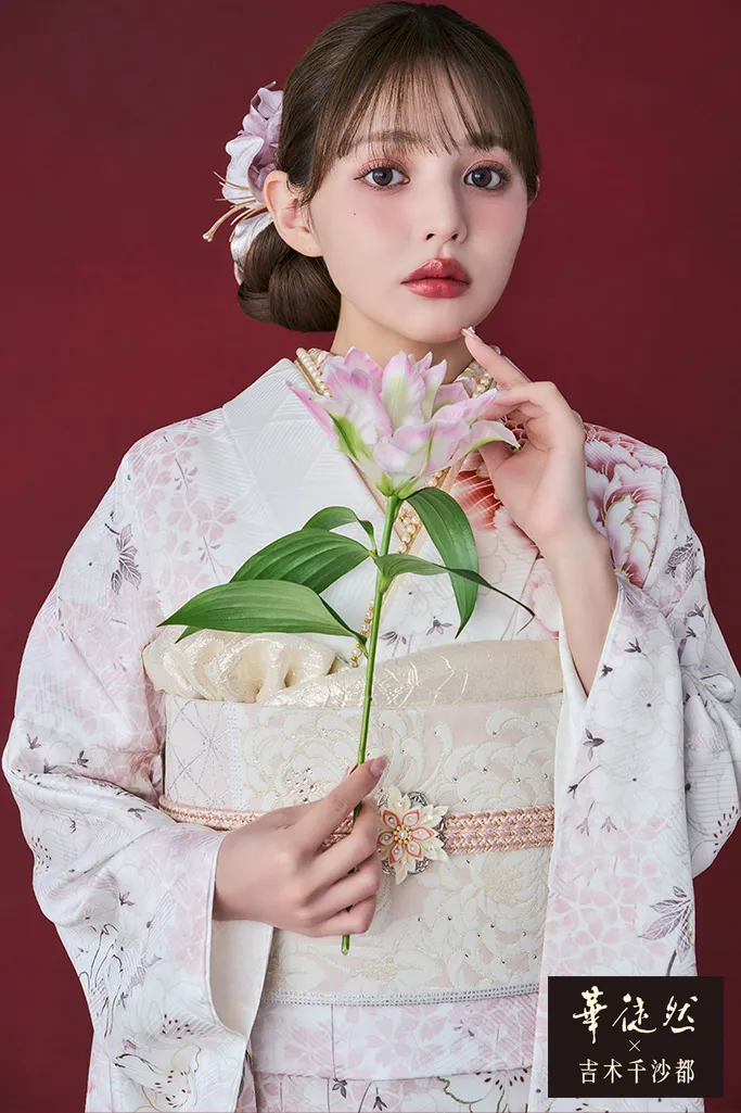 TAKAZENのレンタル振袖 TAKAZENオリジナル配色　華徒然×吉木千沙都ブランド振袖　白地/ピンク　かわいらしい　はんなり　上品　人と被らない【通販可】K1272