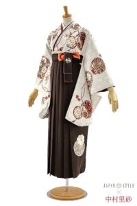袴　レンタル　JAPANSTYLE×中村里砂ブランド袴　くすみカラー古典　アイボリー　サクラ柄　上品　和柄　綺麗【通販可】R25053