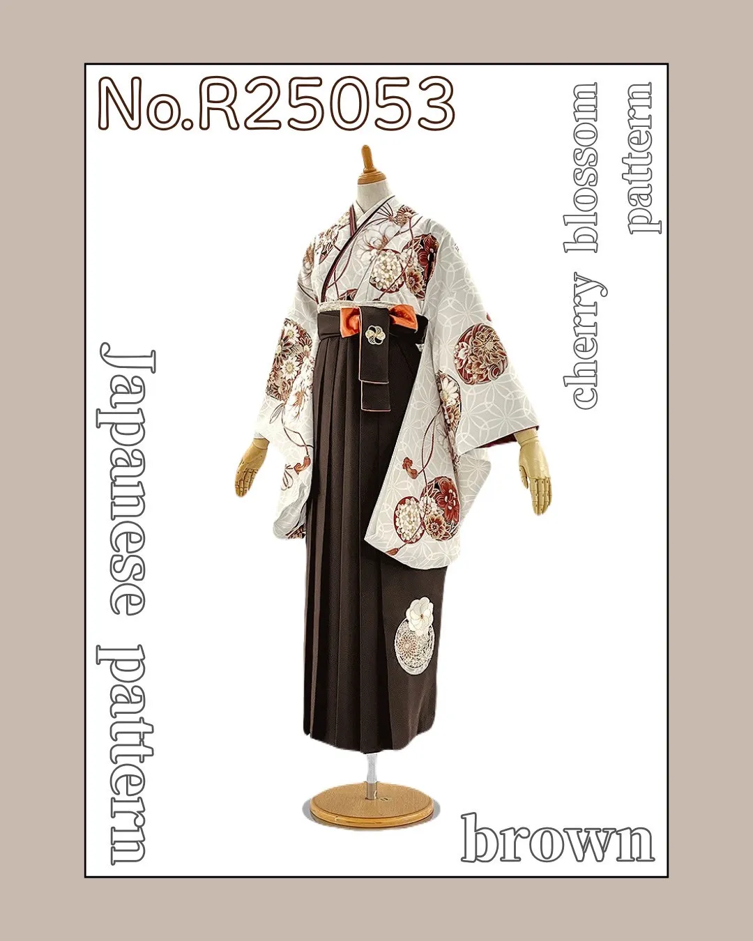 袴レンタル　JAPANSTYLE×中村里砂ブランド袴　くすみカラー古典　アイボリー　サクラ柄　上品　和柄　綺麗【通販可】R25053
