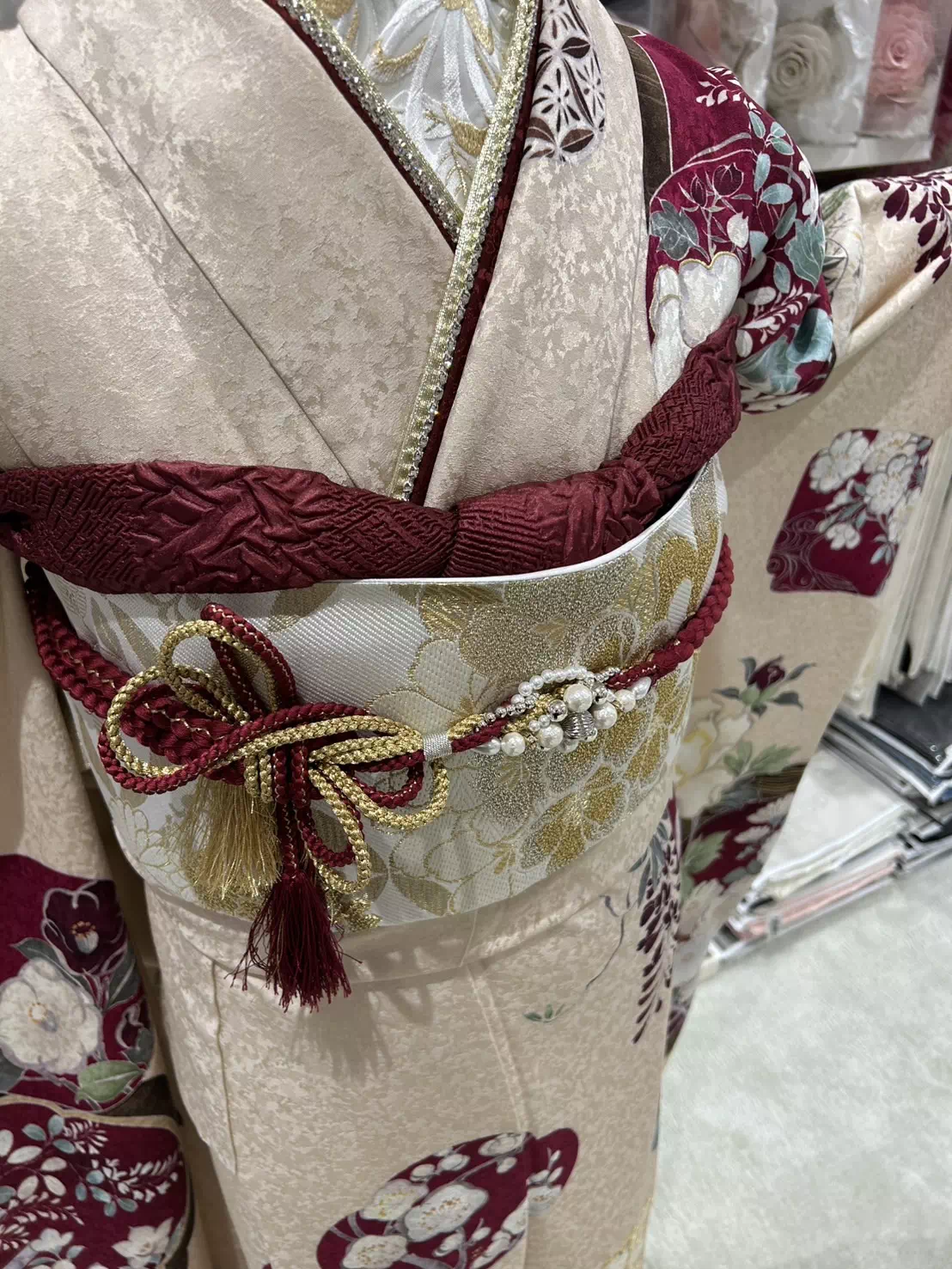 TAKAZEN姫路店　姫路市　成人式　卒業式　袴　振袖　イマドキ振袖　キラキラ　赤　深い赤　大人っぽい　綺麗め　ヴィンテージ