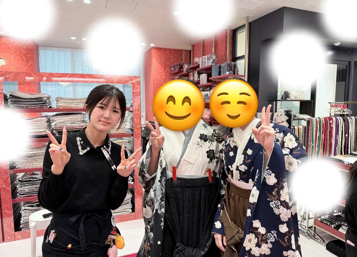 成人式　卒業式　TAKAZEN 袴レンタル　古典　紺　白　花柄