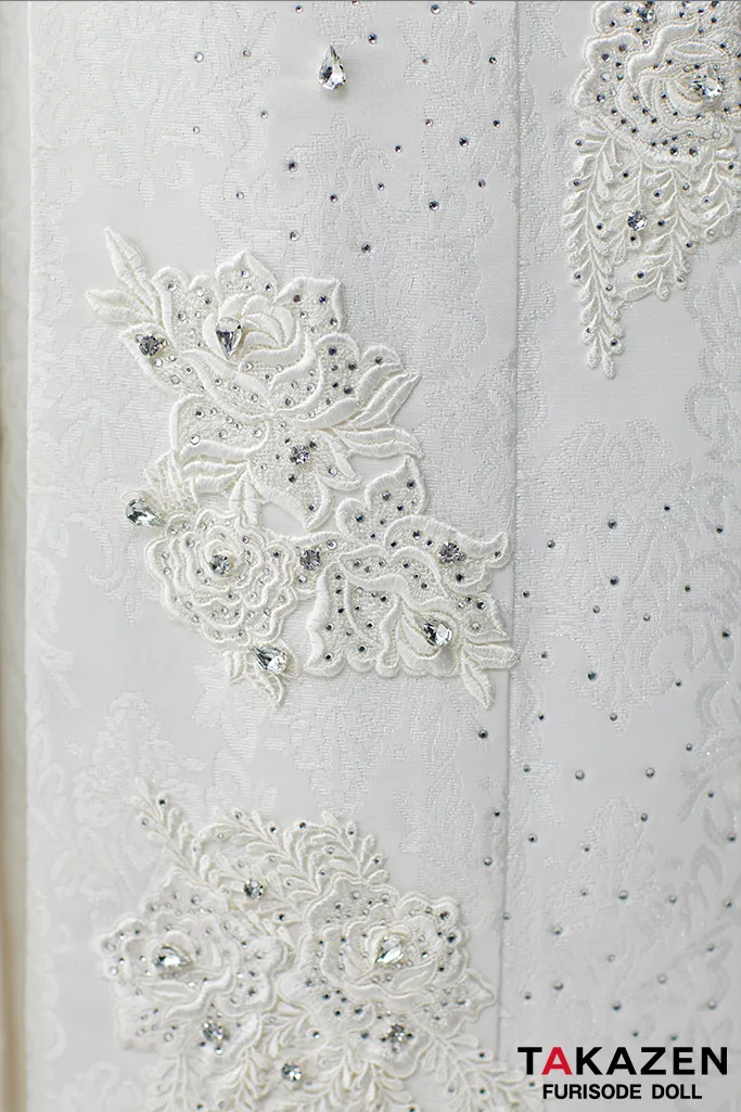 振袖レンタル　成人式　なんば　心斎橋　天王寺　大阪　人気　ニュースタイルデビュー“ブラックレーベル”　白/ホワイト　ジャガード生地/ケミカルレース　ビジュー付き　エレガント　リボンアレンジ
