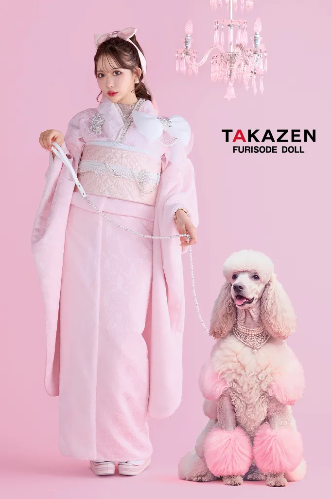 TAKAZEN　奈良　振袖　レンタル　成人式　ヘップバーンシュシュ　ピンク　ファー/ジャガード生地　リボン・キラキラパーツ付き　一番目立つ　ふわふわ振袖　セレブ　かわいい　伊藤桃々