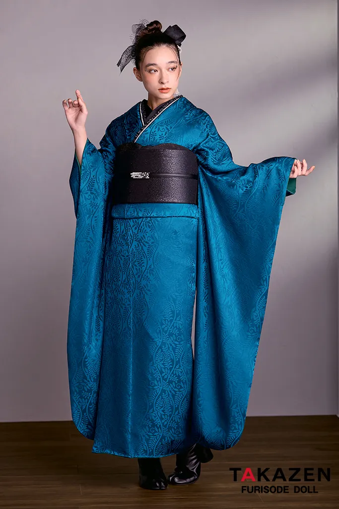 TAKAZEN　奈良　振袖　レンタル　成人式　ヴィンテージスタイル　青/ブルー　無地　シンプル　クール　目立つ　かっこいい　かぶらない　派手　ブーツスタイル　弓ライカ