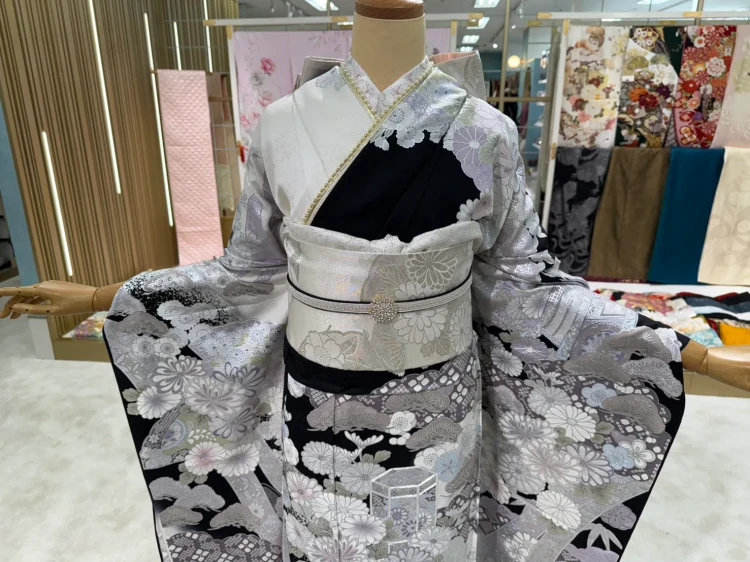 振袖レンタル　成人式　なんば　心斎橋　大阪　人気　前撮り　前撮り撮影会　高級古典　関芳/最高級金彩刺繍友禅　黒/シルバー　レース　かっこいい　大人っぽい振袖　天翔天音