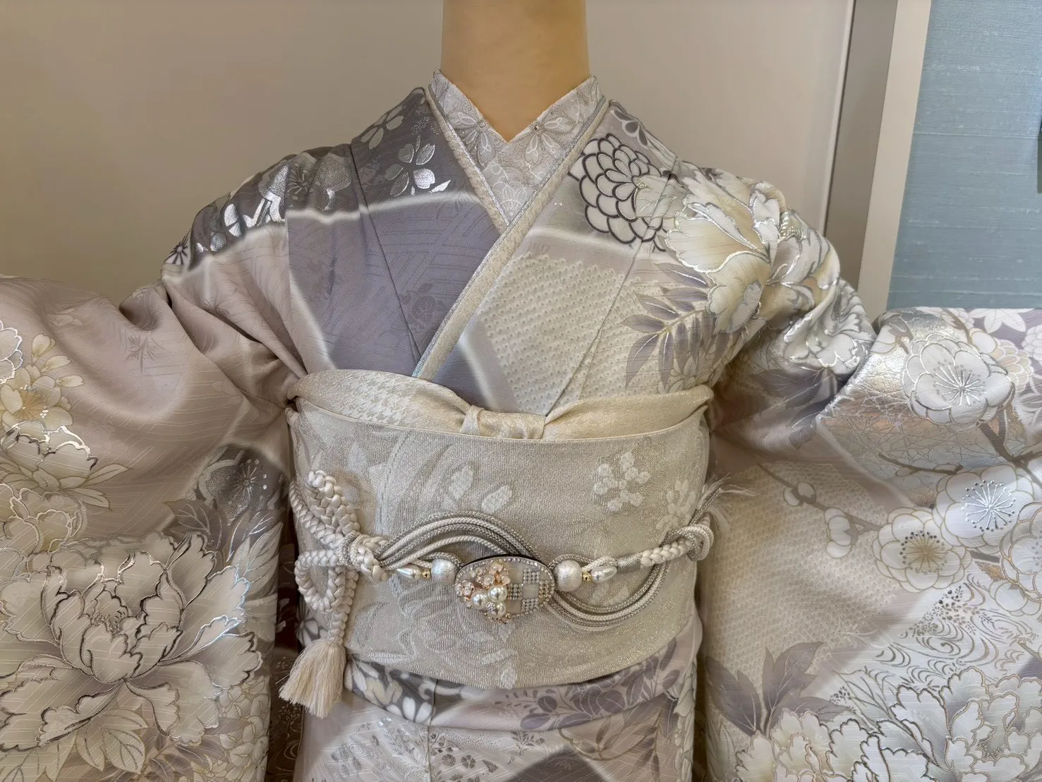 成人式　振袖レンタル　白　シルバー　粋古典　大阪　堺