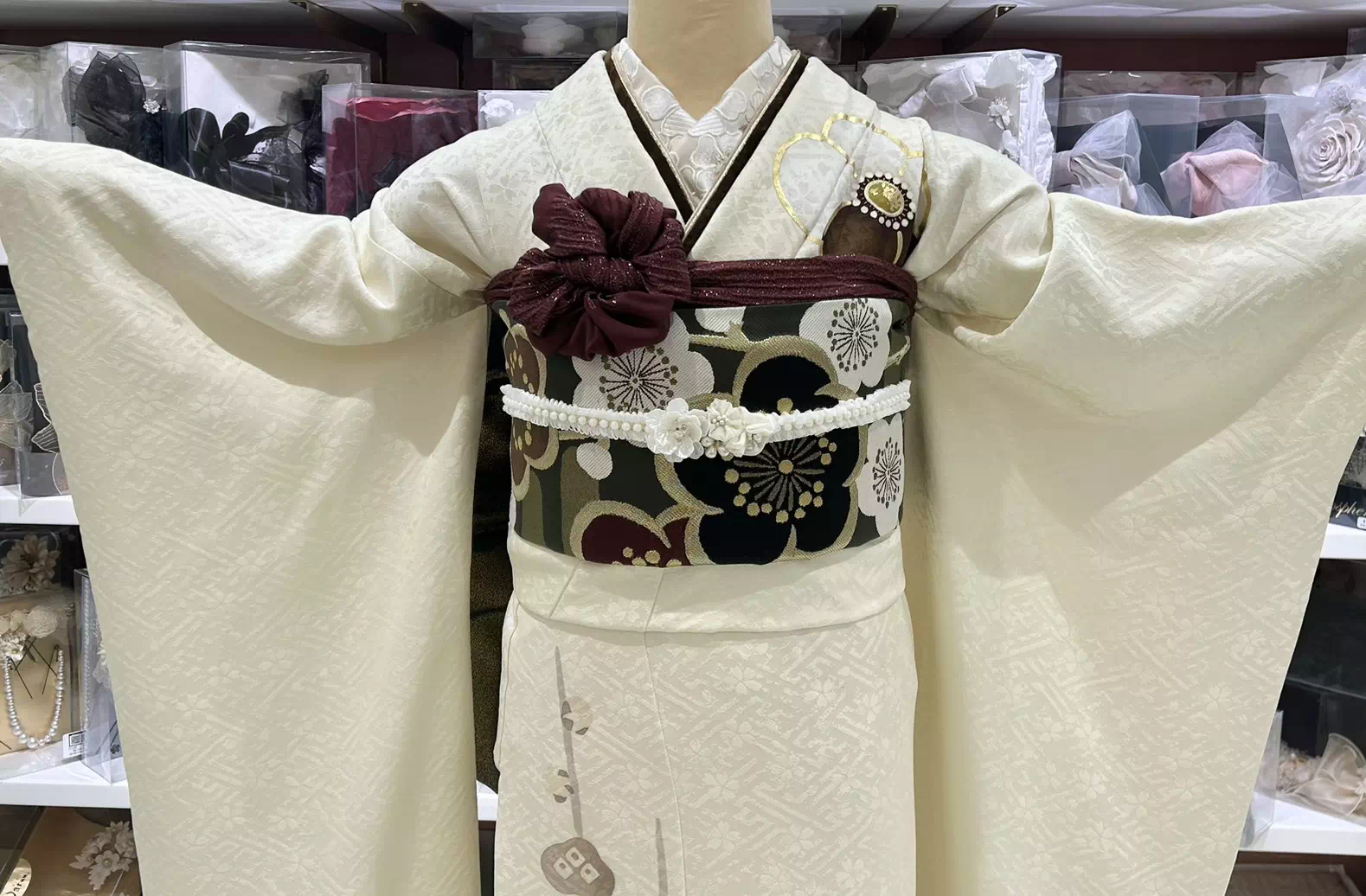 TAKAZEN姫路店　姫路市　成人式　卒業式　袴　振袖　イマドキ振袖　梅柄帯　古典帯