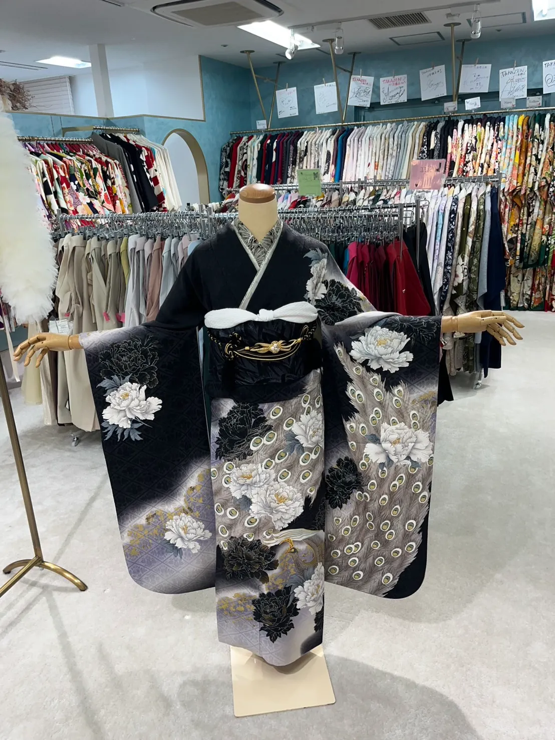 振袖レンタル　成人式　なんば　心斎橋　天王寺　大阪　人気TAKAZEN心斎橋店ジャパンモードキラキラ渋め