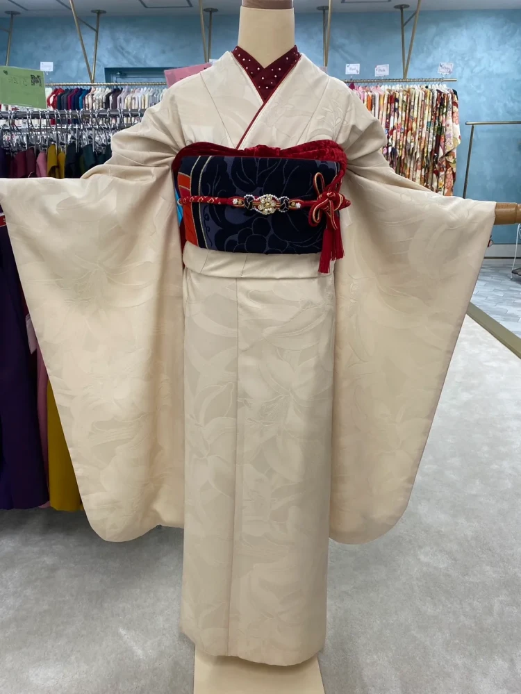振袖レンタル　成人式　なんば　心斎橋　天王寺　大阪　人気TAKAZEN心斎橋店ヴィンテージスタイル白色ブーツスタイル