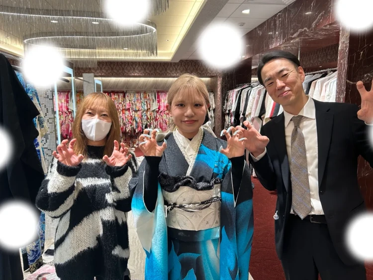 振袖レンタル　東京　表参道　きれいめ　安カワ　かっこいい　青　おしゃれ　かわいい