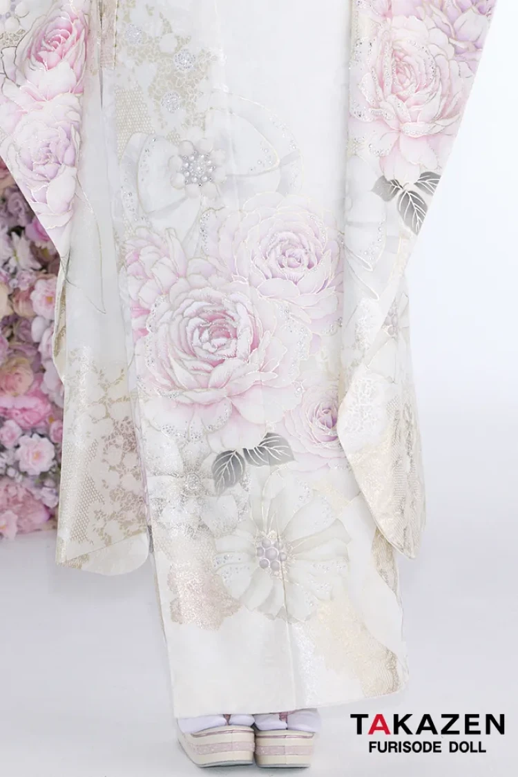 TAKAZENのレンタル振袖 ヘップバーン最新作　コスメカラー　白ピンク　薔薇柄/リボン柄　一番かわいい　ガーリー　キラキラ　スワロフスキー・パール付き　香音【通販可】27002