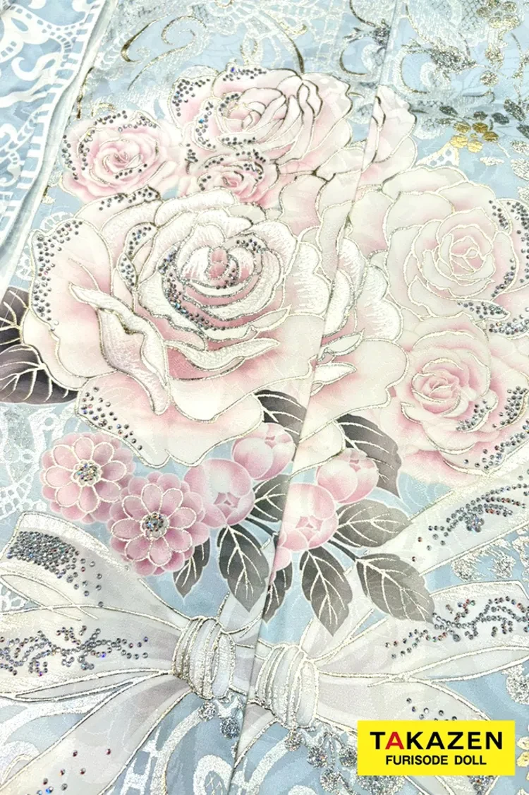 TAKAZENのレンタル振袖 最新作ヘップバーンローズ　水色/ピンク　バラ柄　一番かわいい　きれいめ　レースインナー　洋風　ガーリー　透明感　キラキラスワロフスキー　周防ジゼル【通販可】27012