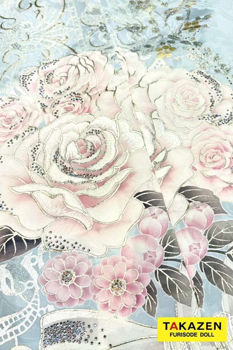TAKAZENのレンタル振袖 最新作ヘップバーンローズ　水色/ピンク　バラ柄　一番かわいい　きれいめ　レースインナー　洋風　ガーリー　透明感　キラキラスワロフスキー　周防ジゼル【通販可】27012