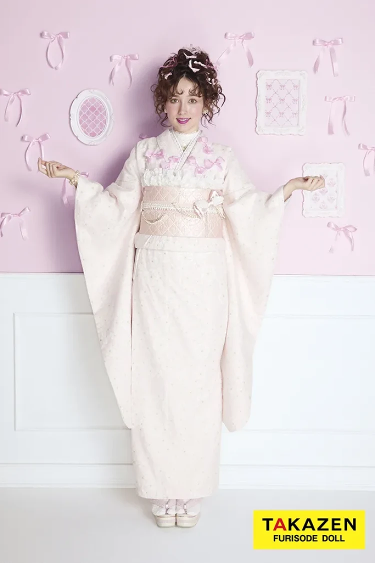 TAKAZENのレンタル振袖 最新作ヘップバーンキュート　ピンク　リボン付き　オーガンジー/レース　一番かわいい　ガーリー　レースインナー　洋風　姫系　周防ジゼル【通販可】27013