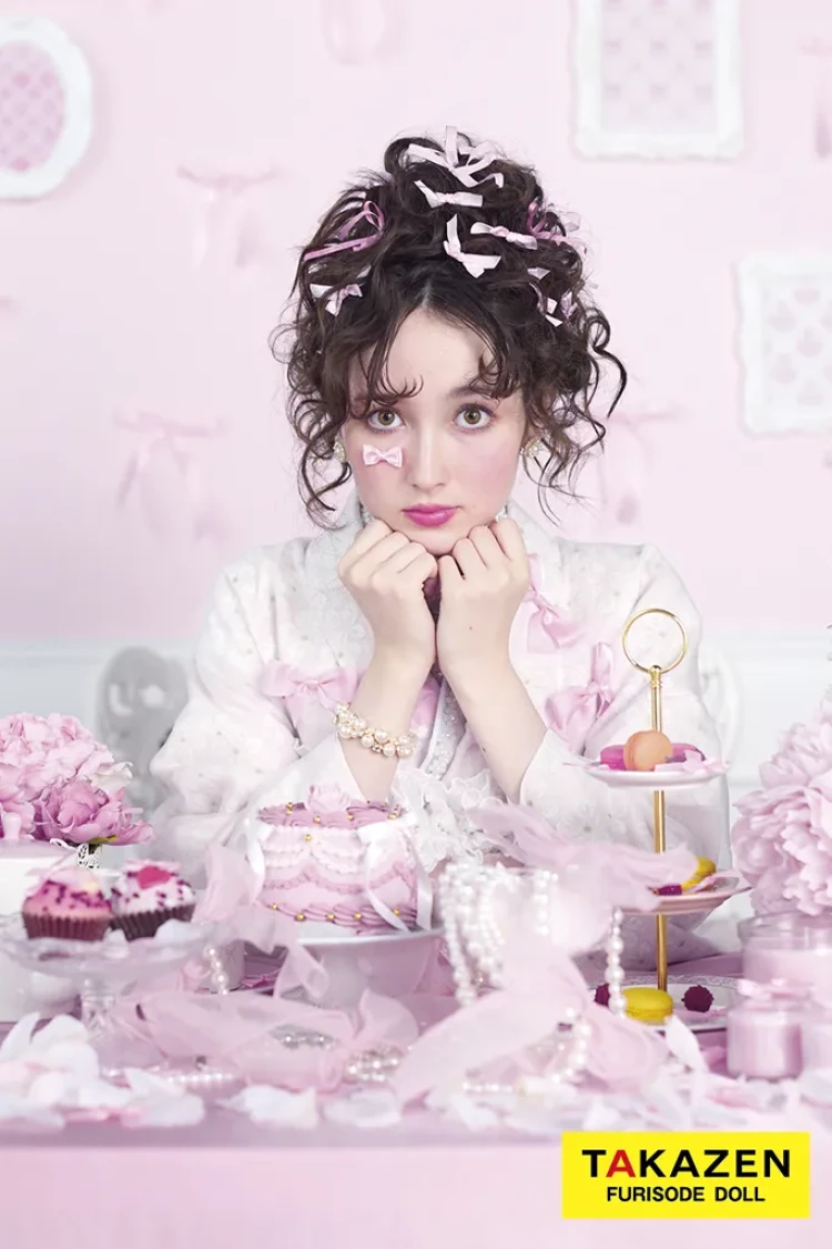 TAKAZENのレンタル振袖 最新作ヘップバーンキュート ピンク リボン付き オーガンジー/レース 一番かわいい ガーリー レースインナー 洋風 姫系 周防ジゼル【通販可】27013