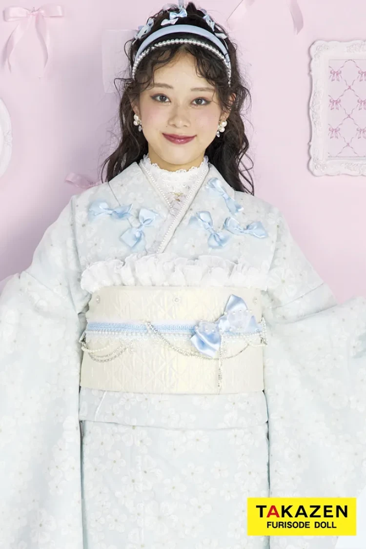 TAKAZENのレンタル振袖 最新作ヘップバーンキュート 水色 リボン付き オーガンジー/レース 一番かわいい ラブリー レースインナー 洋風 姫系 佐藤不二子【通販可】27014