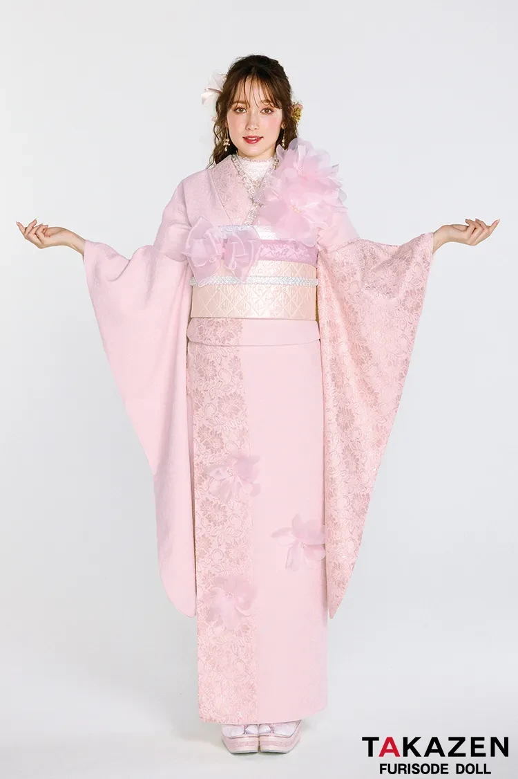 TAKAZENのレンタル振袖 最新作ヘップバーンシュシュ　ピンク　シフォンフラワー　ジャガード生地/レース　ワンホンスタイル　かわいい　レースインナー　人と被らない　周防ジゼル【通販可】27017
