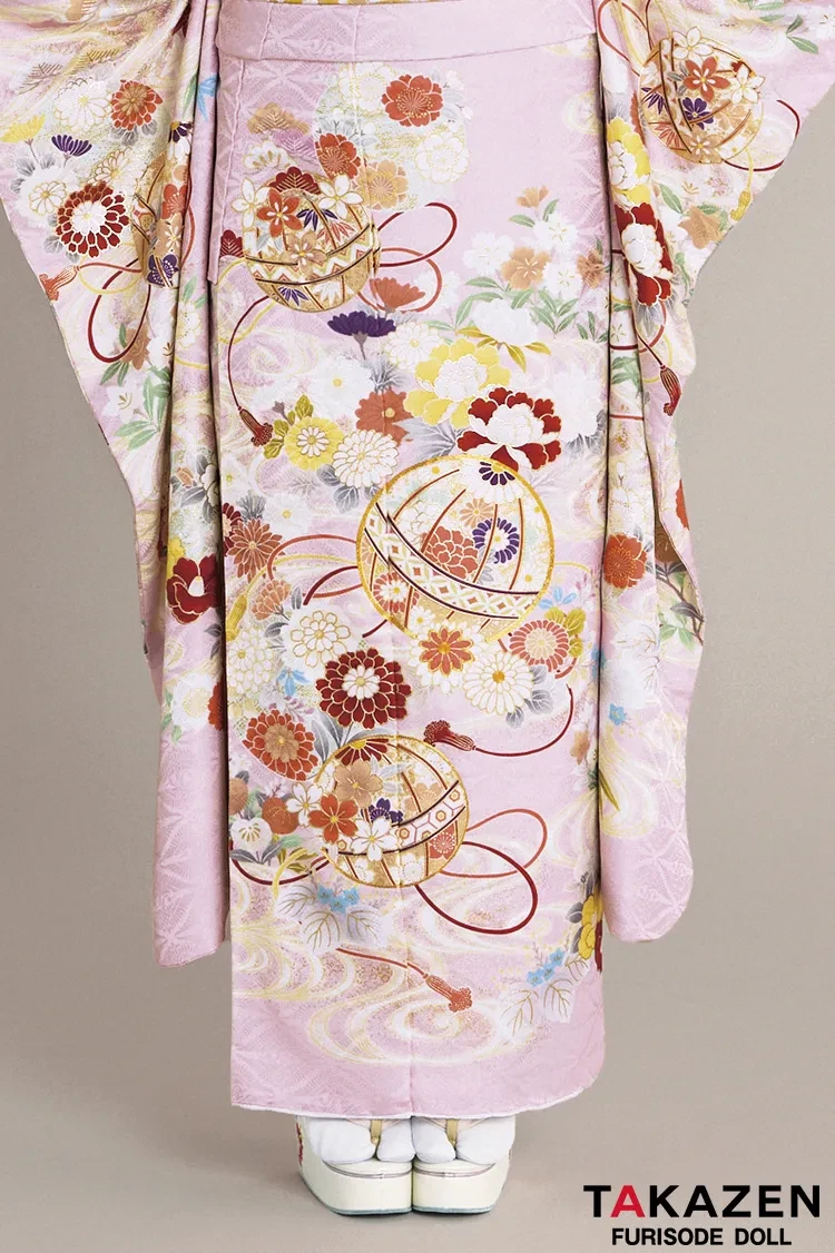TAKAZENのレンタル振袖 最新作正統派古典　ピンク　鞠柄/和柄　かわいい　はんなり　上品　きれいめ　王道　TAKAZENオリジナルカラー　南琴奈【通販可】27020