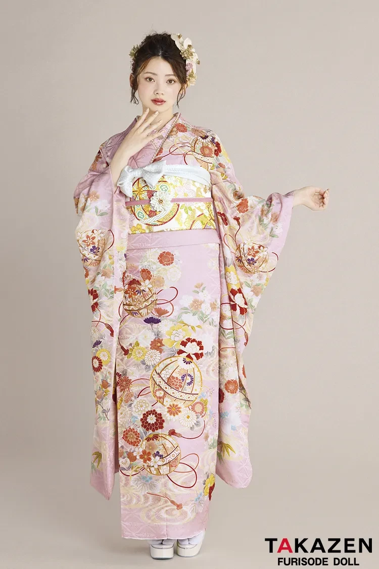 TAKAZENのレンタル振袖 最新作正統派古典　ピンク　鞠柄/和柄　かわいい　はんなり　上品　きれいめ　王道　TAKAZENオリジナルカラー　南琴奈【通販可】27020