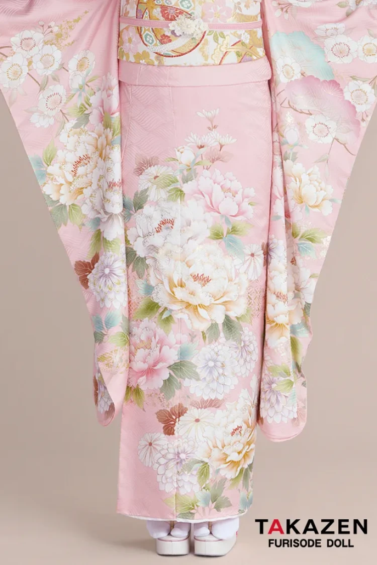 TAKAZENのレンタル振袖 最新作正統派古典 ピンク/淡い色 牡丹柄/松柄 かわいい おしとやか 品のある振袖 綺麗 佐藤不二子【通販可】27029