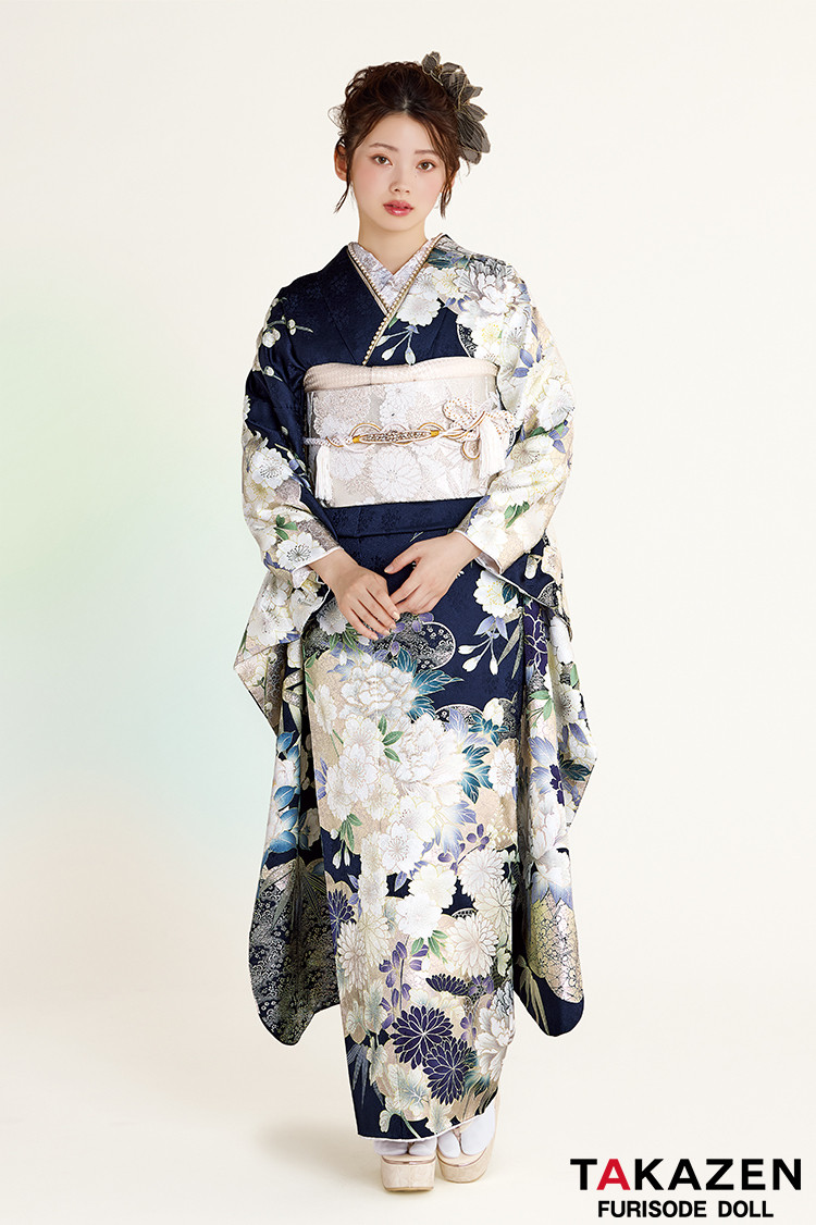 TAKAZENのレンタル振袖 最新作正統派古典　紺色/ネイビー　菊柄　綺麗　大人っぽい　華やか　美しい　上品　南琴奈【通販可】27032