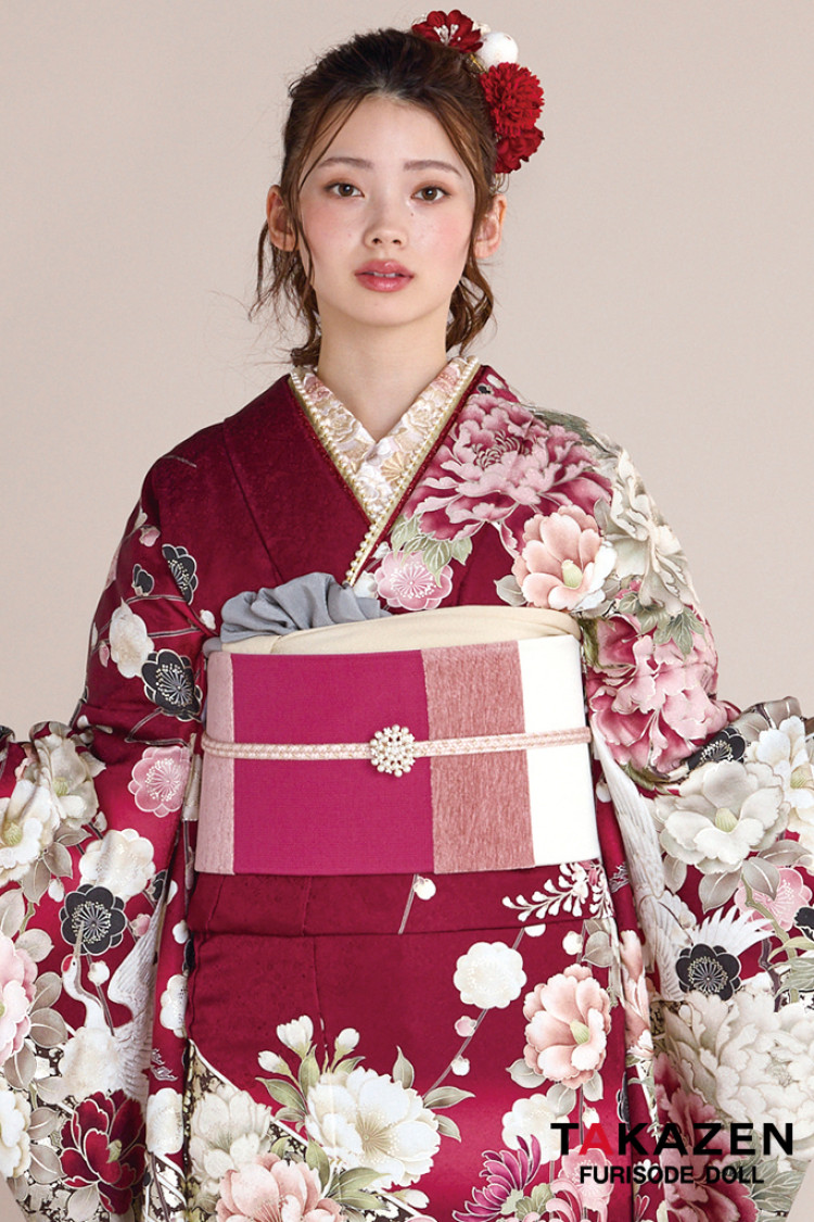 TAKAZENのレンタル振袖 最新作正統派古典　ワインレッド/エンジ　乱菊柄/鶴柄　綺麗　おめでたい柄　華やか　きれいめ　南琴奈【通販可】27034