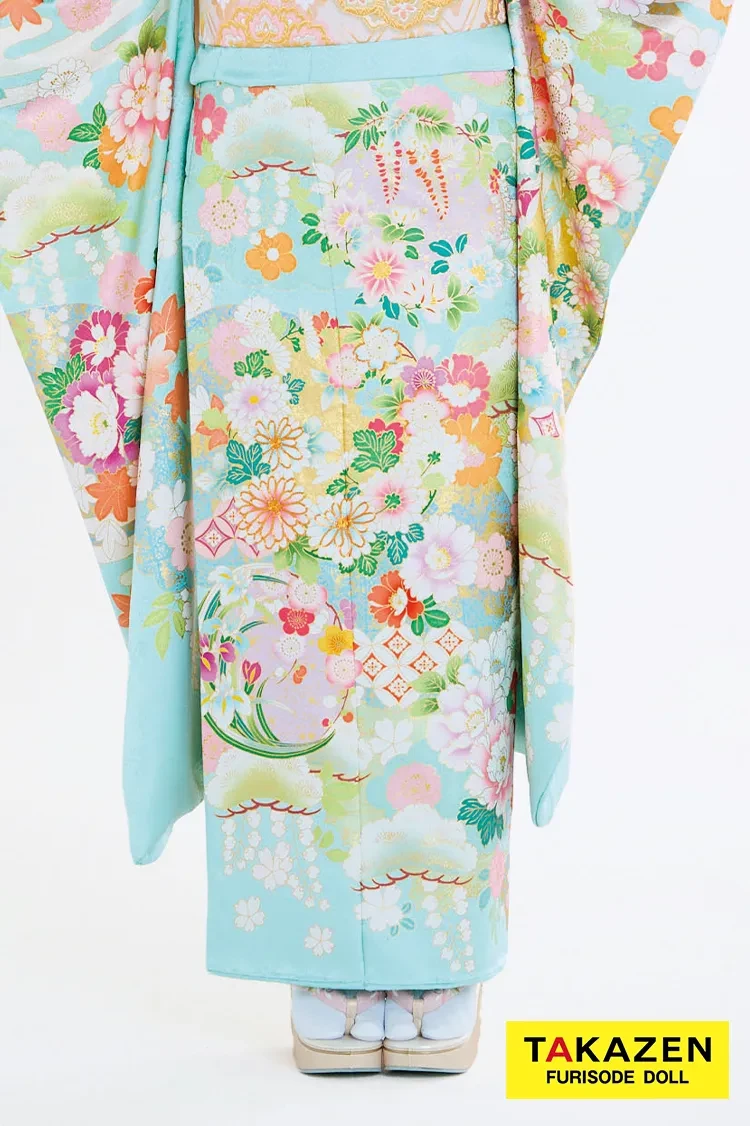 TAKAZENのレンタル振袖 最新作プレミアム古典　水色/淡い色　菊柄/七宝　吉澤織物　吉祥の晴れ着田中優子の世界　綺麗　透明感のある振袖　上品　南琴奈【通販可】27036