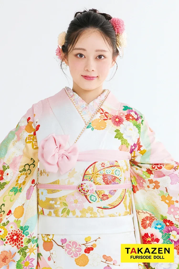 TAKAZENのレンタル振袖 最新作プレミアム古典　白ピンク/白地　菊柄/鹿の子模様　吉澤織物　吉祥の晴れ着田中優香の世界　かわいい　はんなり　上品　佐藤不二子【通販可】27038