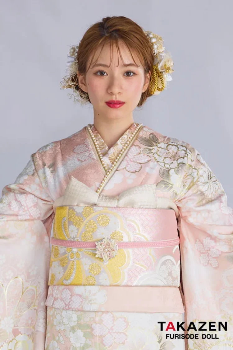 TAKAZENのレンタル振袖 最新作高級古典　サーモンピンク　桜柄/鹿の子模様　関芳　最高級金彩刺繍絞り友禅　華やか　かわいい　綺麗　白宮みずほ【通販可】27044
