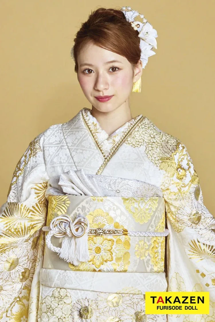 TAKAZENのレンタル振袖 最新作プレミアム古典　白金/白地　滝泰　最高級金彩刺繍絞り友禅　牡丹柄　きれいめ　かわいい　上品　清楚　白宮みずほ【通販可】27053