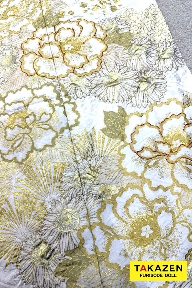 TAKAZENのレンタル振袖 最新作プレミアム古典　白金/白地　滝泰　最高級金彩刺繍絞り友禅　牡丹柄　きれいめ　かわいい　上品　清楚　白宮みずほ【通販可】27053