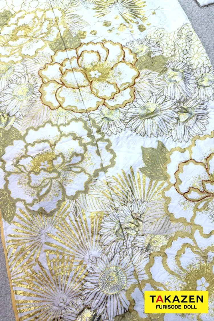 TAKAZENのレンタル振袖 最新作プレミアム古典　白金/白地　滝泰　最高級金彩刺繍絞り友禅　牡丹柄　きれいめ　かわいい　上品　清楚　白宮みずほ【通販可】27053