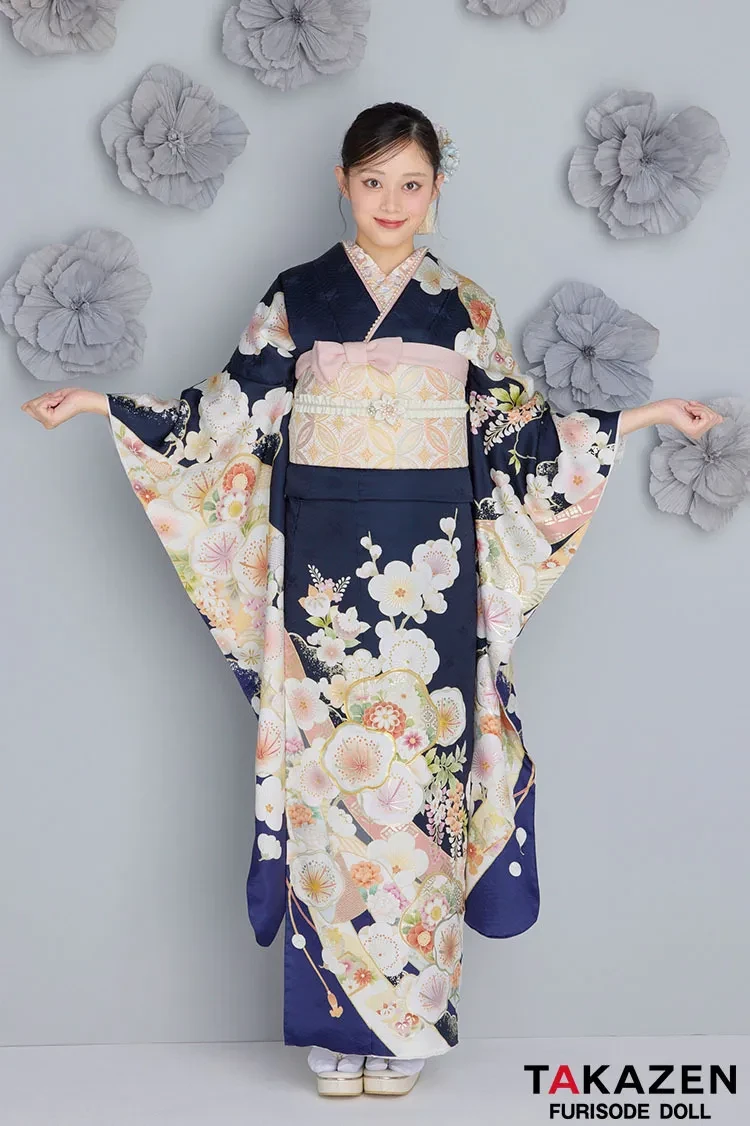 TAKAZENのレンタル振袖 最新作くすみカラー古典　紺色/ネイビー　和柄　清楚　可愛い　いまどき　上品　佐藤不二子【通販可】27060
