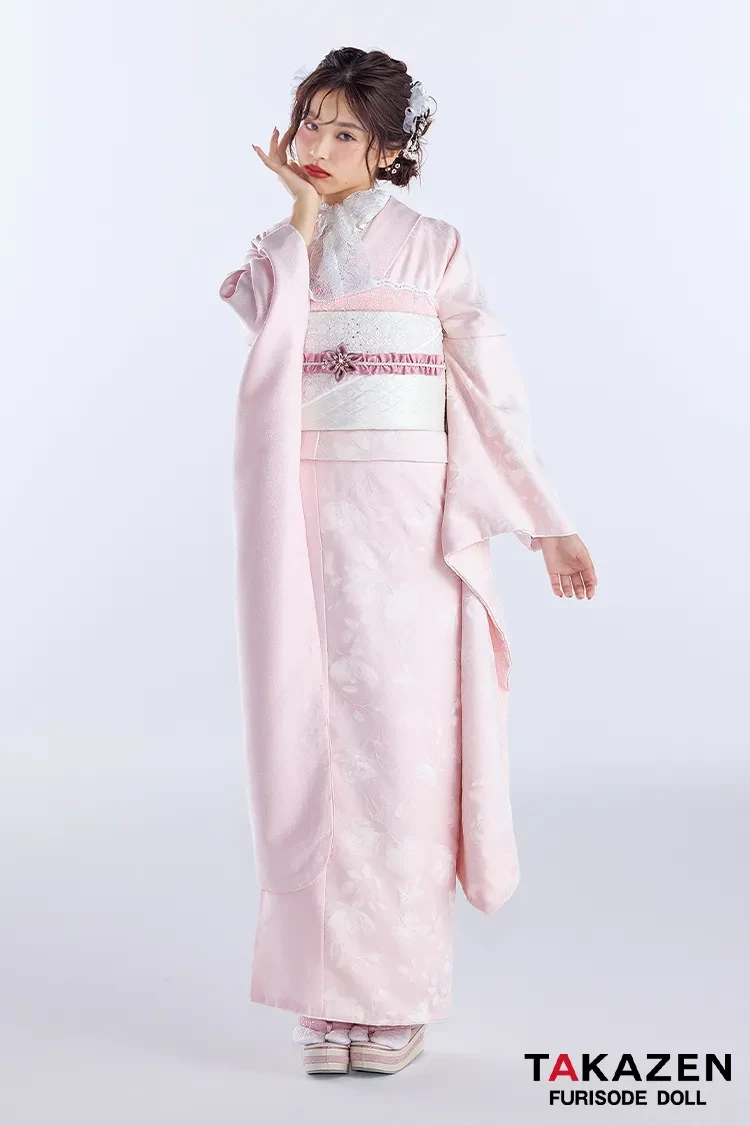TAKAZENのレンタル振袖 最新作ヴィンテージスタイル　ピンク/淡い色　シンプル　かわいい　すっきり　フロッキー生地　谷田ラナ【通販可】27062