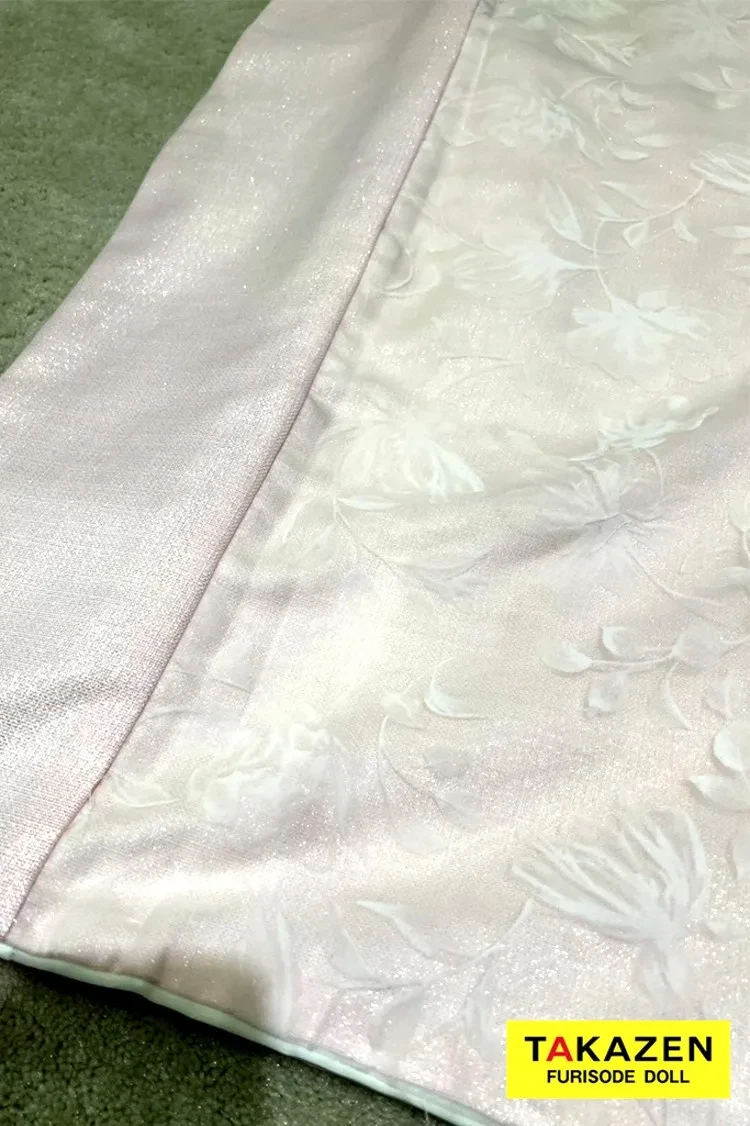 TAKAZENのレンタル振袖 最新作ヴィンテージスタイル　ピンク/淡い色　シンプル　かわいい　すっきり　フロッキー生地　谷田ラナ【通販可】27062