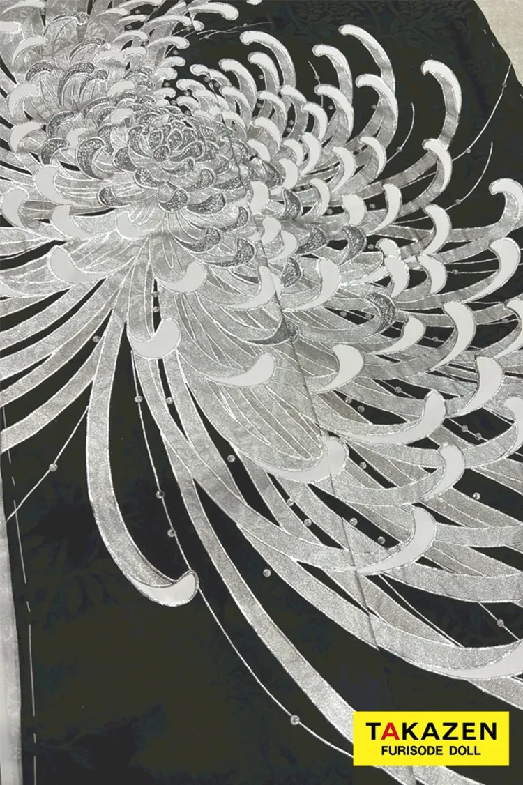 TAKAZENのレンタル振袖 最新作粋古典　黒シルバー　乱菊柄/大柄　最高級金彩刺繍友禅　かっこいい　きれいめ　大人っぽい　スワロフスキー付き　タカゼンオリジナル　谷田ラナ【通販可】27067