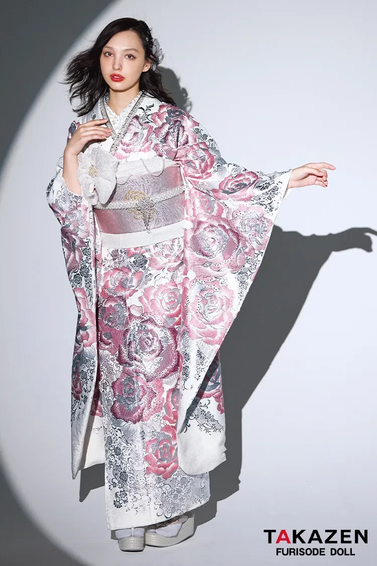 TAKAZENのレンタル振袖 最新作モード　白ピンク　バラ柄　一番目立つ　派手かわいい　姫ギャル　キラキラスワロフスキー付き　タカゼンオリジナル　香川るな【通販可】27069