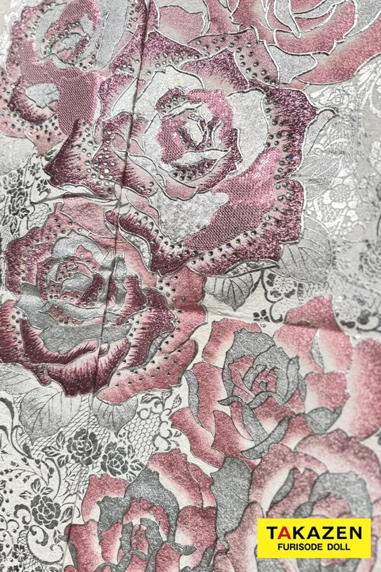 TAKAZENのレンタル振袖 最新作モード　白ピンク　バラ柄　一番目立つ　派手かわいい　姫ギャル　キラキラスワロフスキー付き　タカゼンオリジナル　香川るな【通販可】27069