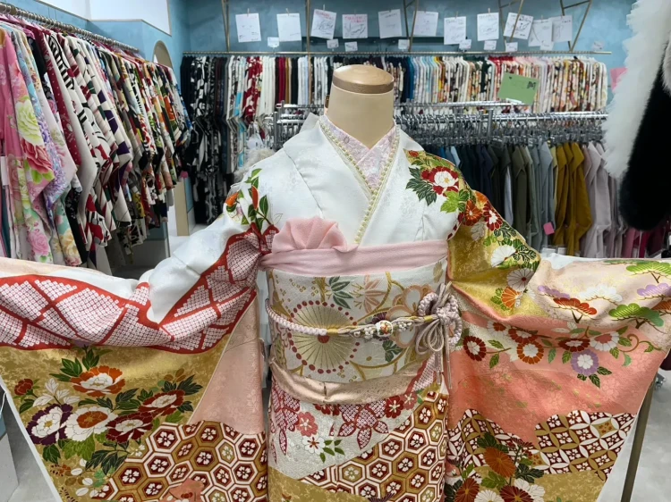 振袖レンタル　成人式　なんば　心斎橋　大阪　人気　前撮り　前撮り撮影会TAKAZEN心斎橋店プレミアム古典吉澤織物ピンク色古典柄